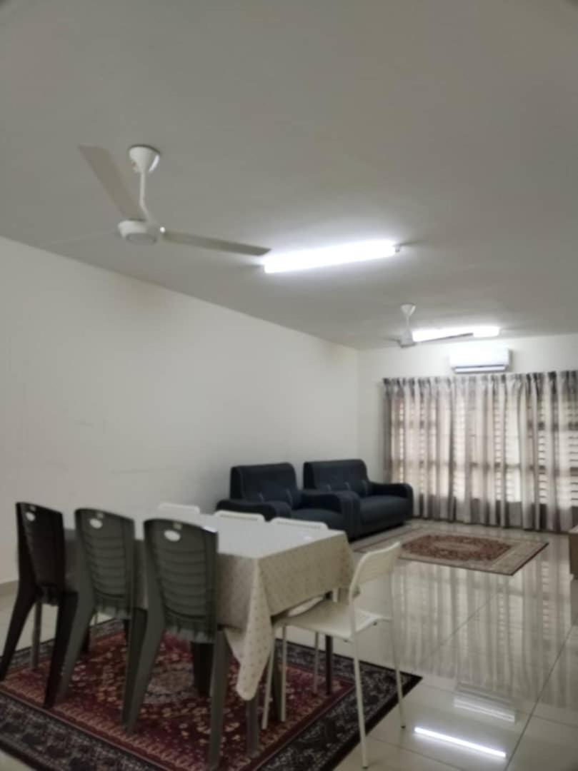 Abie'S Homestay Putrajaya Exterior foto